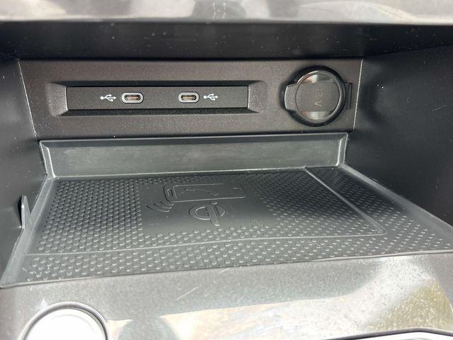 Photo of 2022 Deep Black Pearl Effect Volkswagen Tiguan