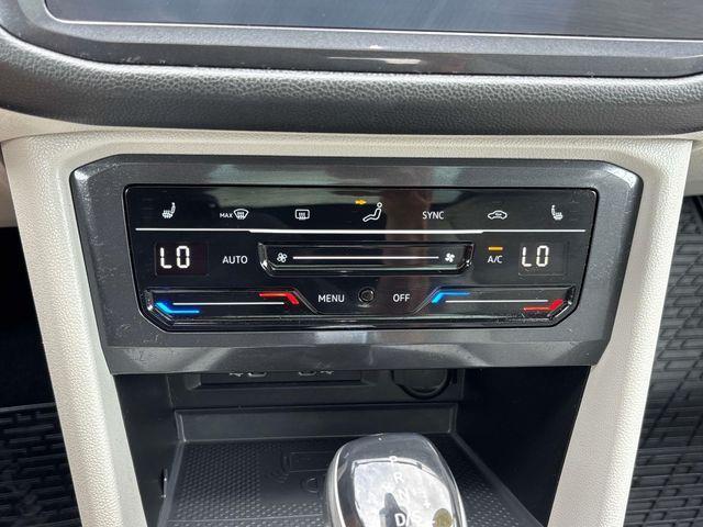 Photo of 2022 Deep Black Pearl Effect Volkswagen Tiguan