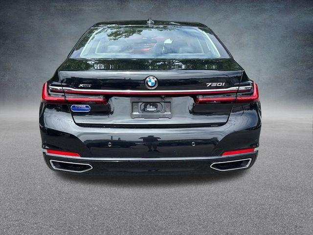 Photo of 2020 Black Sapphire Metallic BMW 750