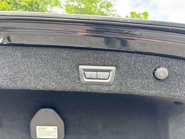 Photo of 2020 Black Sapphire Metallic BMW 750