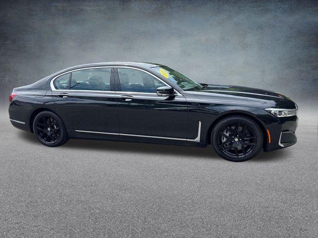 Photo of 2020 Black Sapphire Metallic BMW 750
