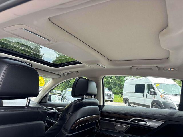 Photo of 2020 Black Sapphire Metallic BMW 750