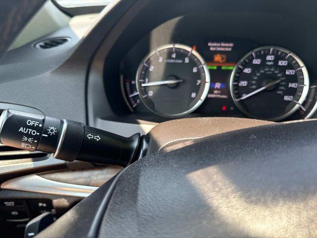Photo of 2019 Gray Acura MDX