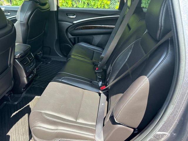 Photo of 2019 Gray Acura MDX