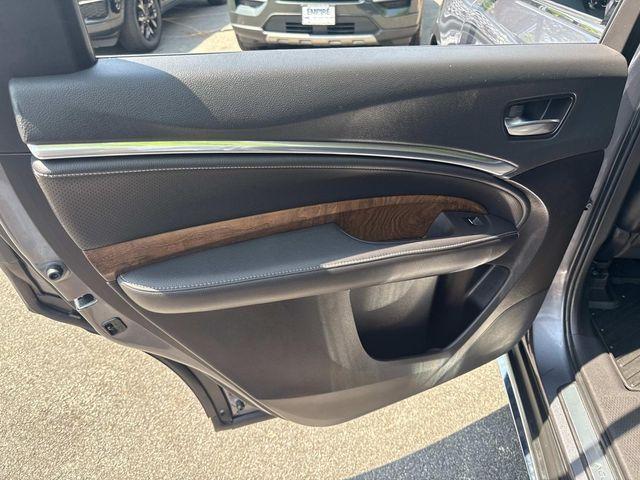 Photo of 2019 Gray Acura MDX