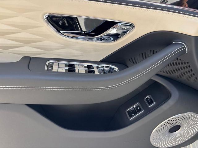 Photo of 2024  Bentley Flying Spur