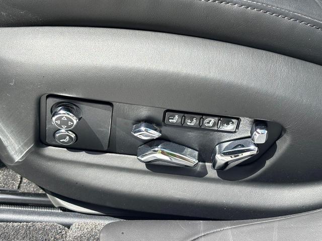 Photo of 2024  Bentley Flying Spur