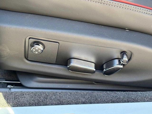 Photo of 2025 Beluga Bentley Continental GT