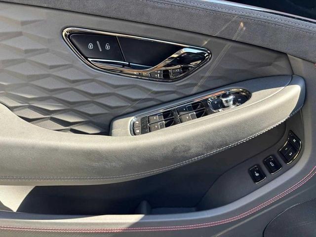 Photo of 2025 Beluga Bentley Continental GT