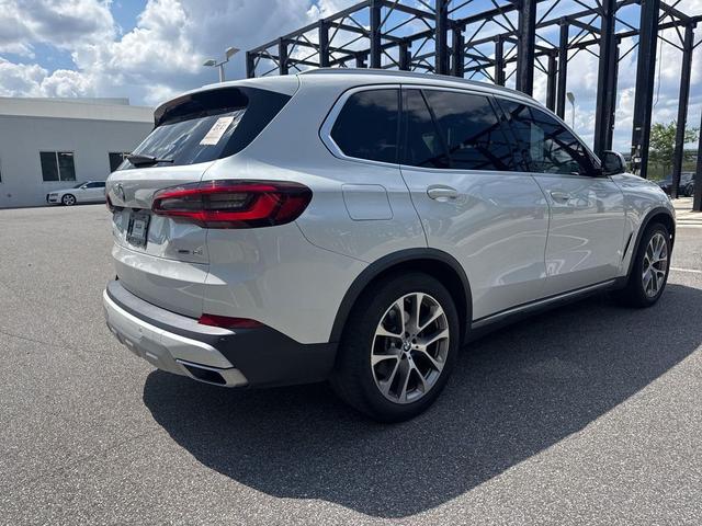 Photo of 2022 White Metallic BMW X5