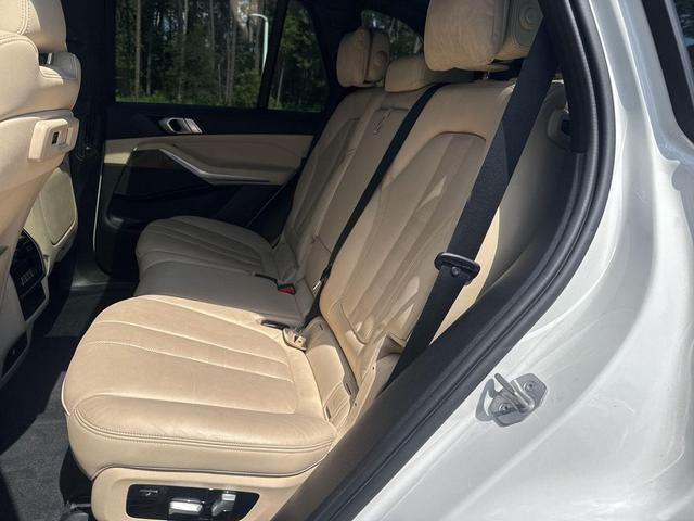 Photo of 2022 White Metallic BMW X5