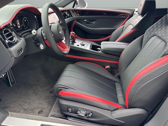 Photo of 2025 Moonbeam Bentley Continental GT