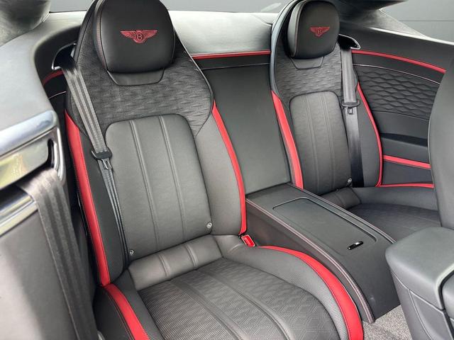 Photo of 2025 Moonbeam Bentley Continental GT