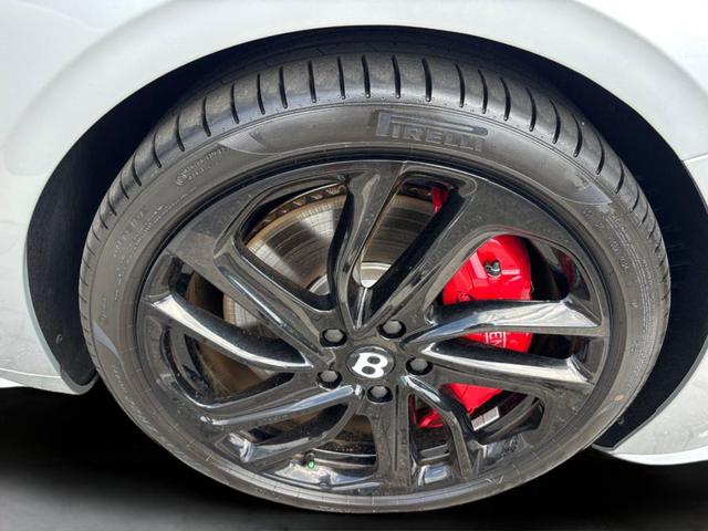 Photo of 2025 Moonbeam Bentley Continental GT