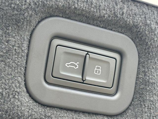 Photo of 2025 Moonbeam Bentley Continental GT