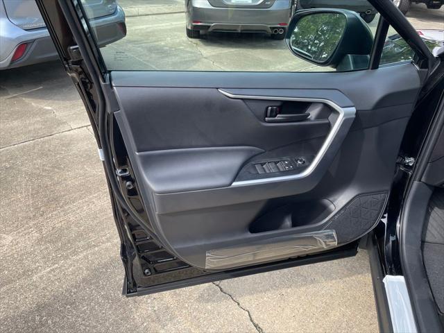 Photo of 2025 Midnight Black Metallic Toyota RAV4