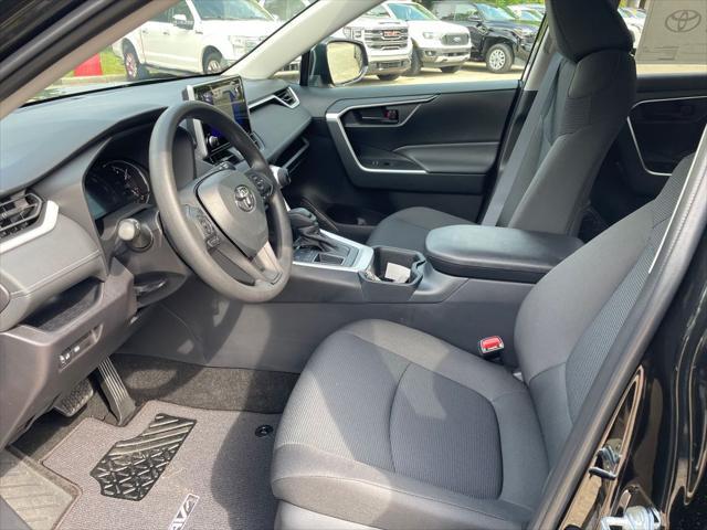 Photo of 2025 Midnight Black Metallic Toyota RAV4
