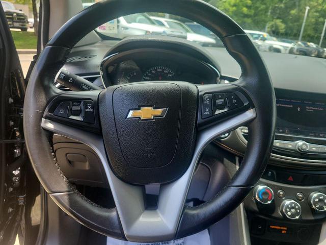 Photo of 2022 Mosaic Black Metallic Chevrolet Trax