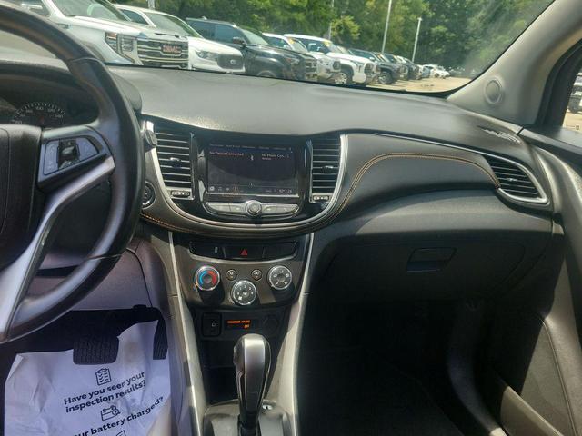 Photo of 2022 Mosaic Black Metallic Chevrolet Trax
