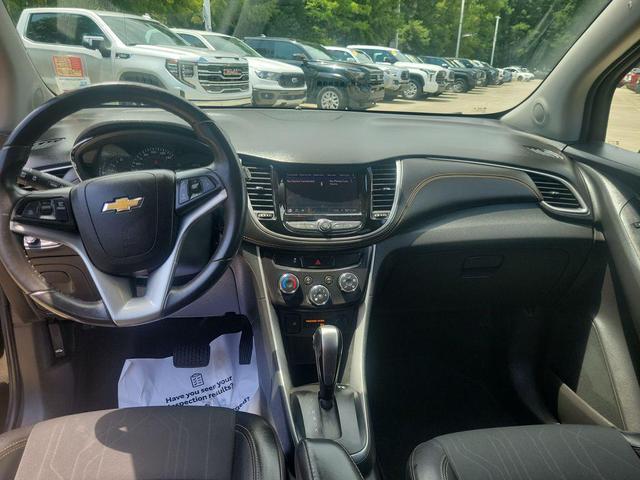 Photo of 2022 Mosaic Black Metallic Chevrolet Trax