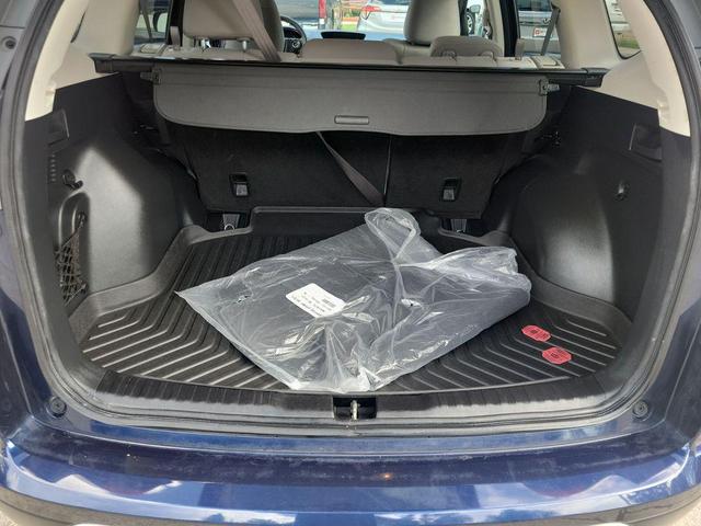 Photo of 2016 Obsidian Blue Pearl Honda CR-V