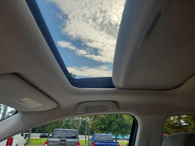 Photo of 2016 Obsidian Blue Pearl Honda CR-V