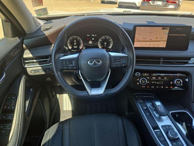 Photo of 2023 Majestic White INFINITI QX60