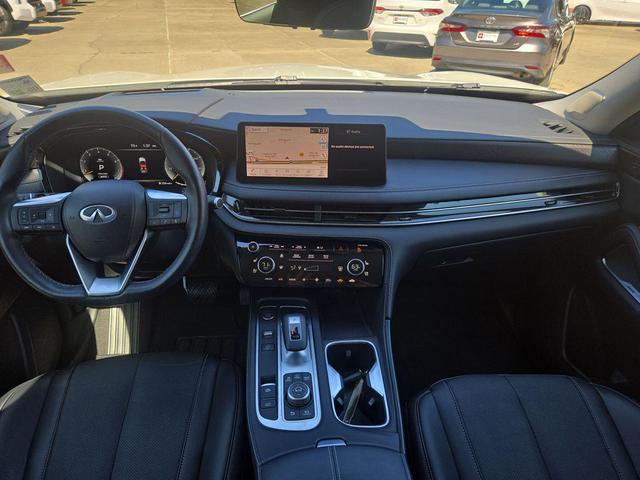 Photo of 2023 Majestic White INFINITI QX60
