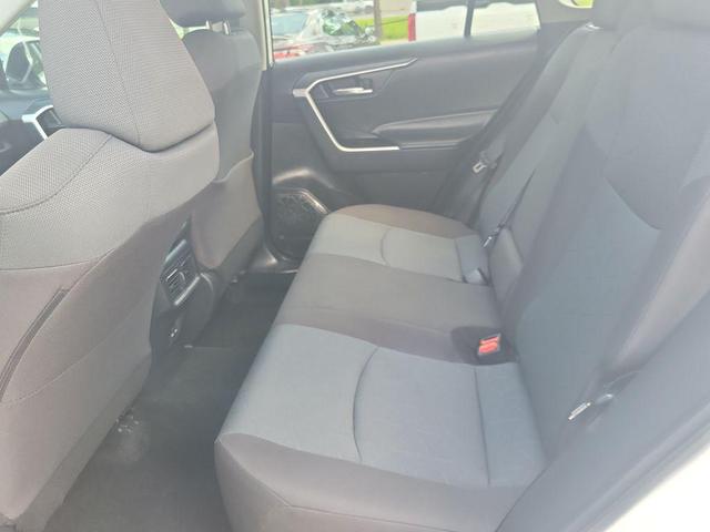 Photo of 2024 Ice Cap Toyota RAV4