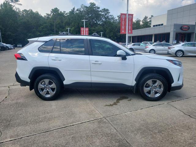Photo of 2024 Ice Cap Toyota RAV4