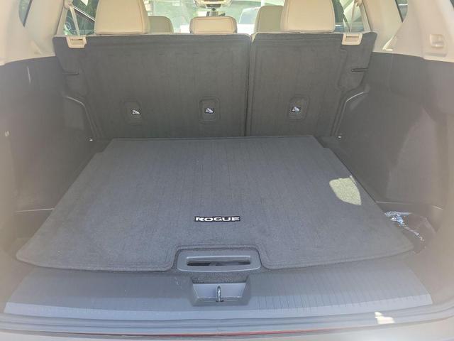 Photo of 2023 Scarlet Ember Tintcoat Nissan Rogue