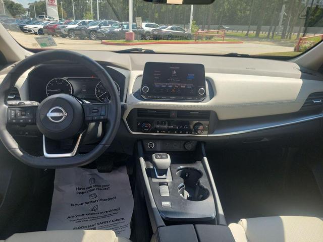 Photo of 2023 Scarlet Ember Tintcoat Nissan Rogue