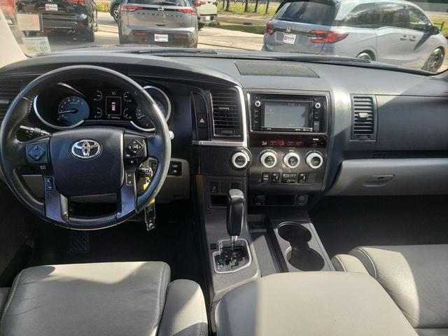 Photo of 2018 Magnetic Gray Metallic Toyota Sequoia