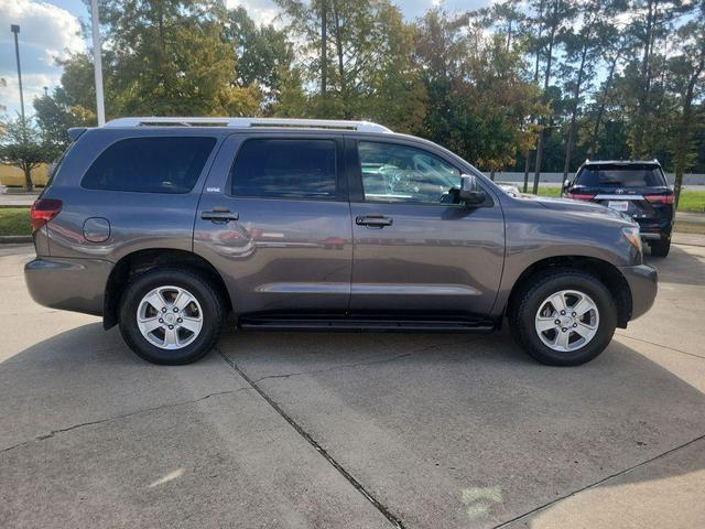 Photo of 2018 Magnetic Gray Metallic Toyota Sequoia