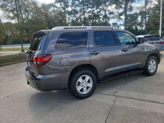 Photo of 2018 Magnetic Gray Metallic Toyota Sequoia
