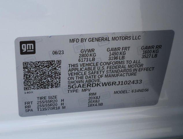 Photo of 2024 White Frost Tricoat Buick Enclave