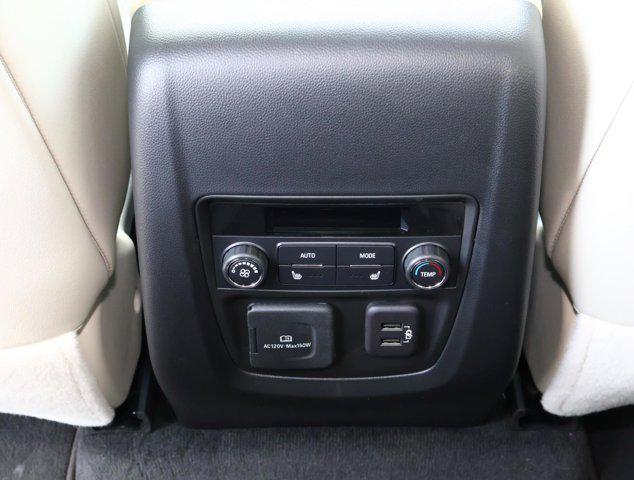 Photo of 2024 White Frost Tricoat Buick Enclave