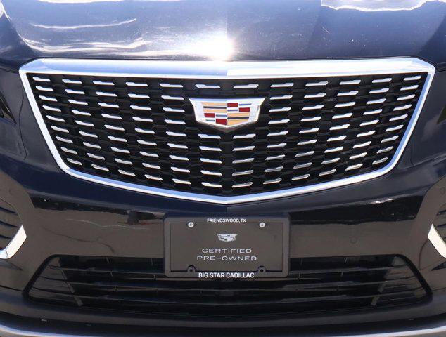 Photo of 2023 Stellar Black Metallic Cadillac XT5