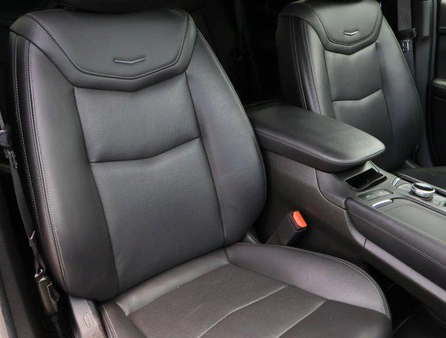 Photo of 2024 Argent Silver Metallic Cadillac XT5