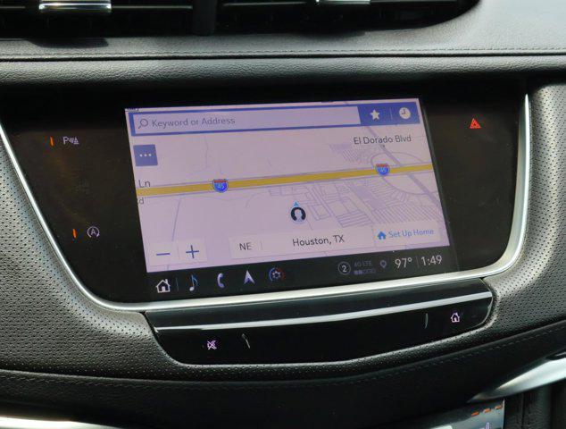 Photo of 2024 Argent Silver Metallic Cadillac XT5