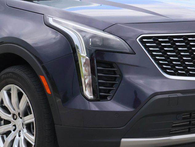 Photo of 2022 Galactic Gray Metallic Cadillac XT4