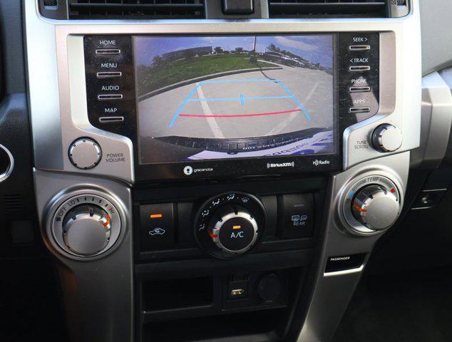 Photo of 2022 Classic Silver Metallic Toyota 4Runner