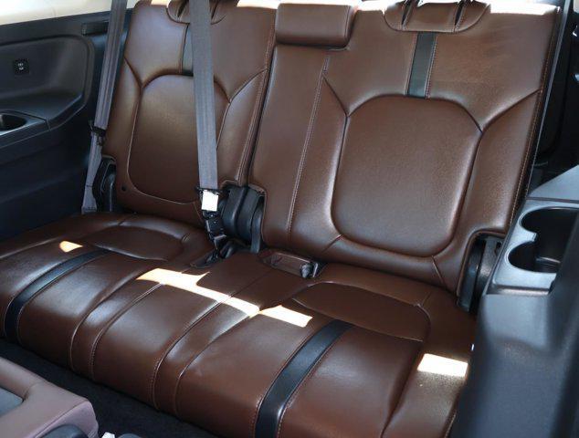 Photo of 2024 Sonic Gray Pearl Honda Pilot