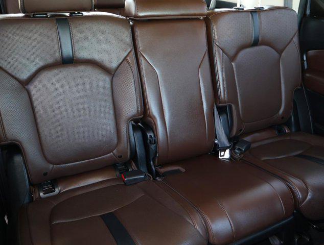 Photo of 2024 Sonic Gray Pearl Honda Pilot