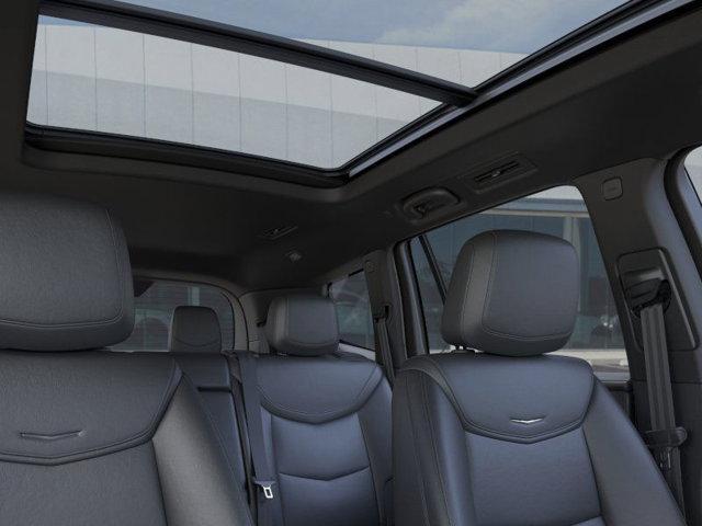 Photo of 2025 Crystal White Tricoat Cadillac XT6