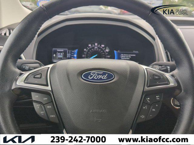 Photo of 2024 ICONIC SILVER Ford Edge