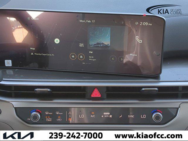 Photo of 2025 Dawning Red Kia Sorento