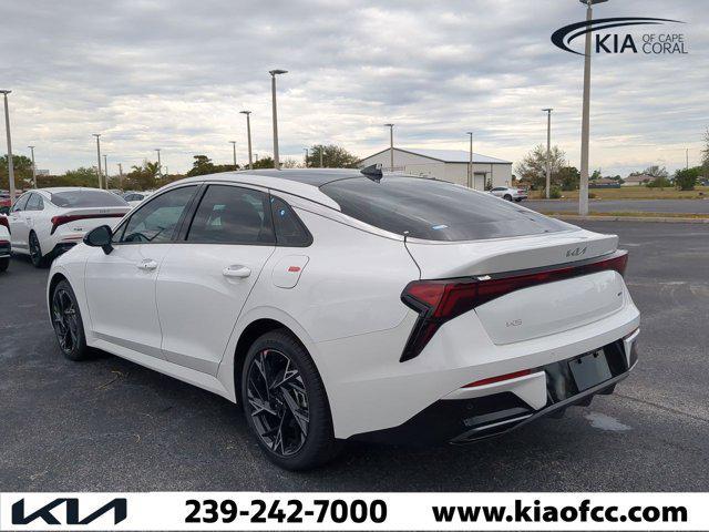 Photo of 2025 Snow White Pearl Kia K5
