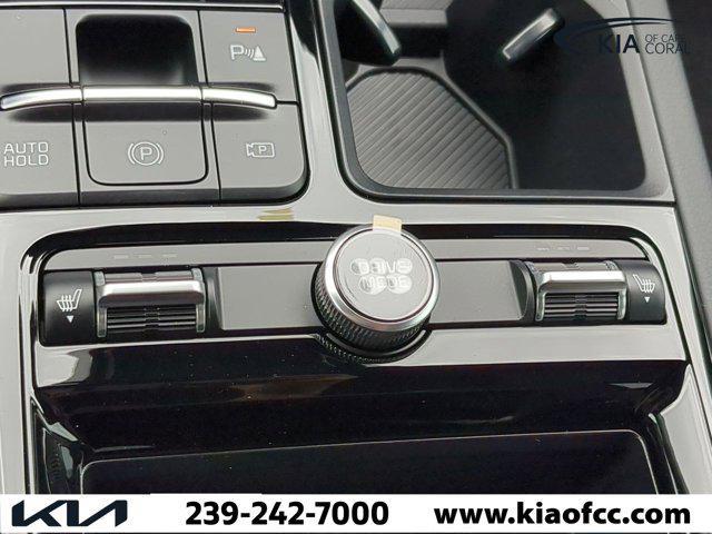 Photo of 2025 Snow White Pearl Kia K5