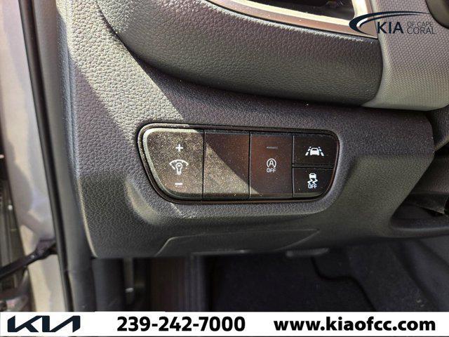 Photo of 2022 Steel Gray Kia Seltos